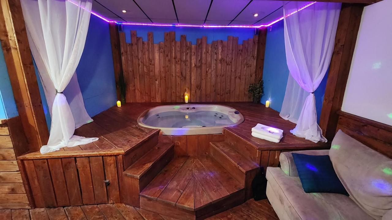 Petit Studio Tres Intime, Avec Spa Interieur Au Coeur De Shawinigan Exterior foto